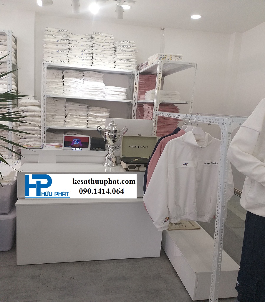 kệ đa năng vừa có thể treo đồ vừa trưng bày tốt