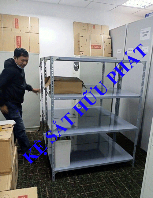 mua kệ sắt ở đâu
