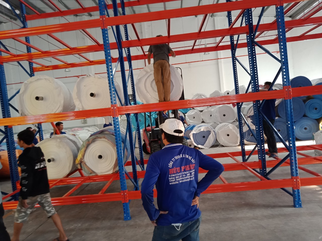 kệ sắt giá rẻ tphcm