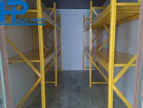 kệ sắt để hàng