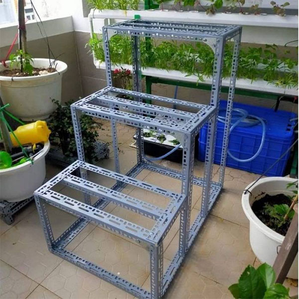 kệ sắt 3 tầng bậc thang