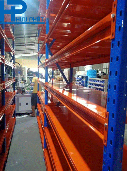 thi công lắp đặt kệ sắt