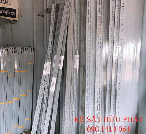 mâm kệ sắt v lỗ